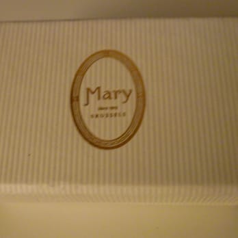 Mary - Mooi doosje en dat voor 2 'luttele'pralines - Chocolatiers & Shops Near Me - Antwerp, VAN