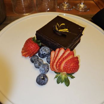 Kimpton RiverPlace Hotel - Hotels Near Me - Portland, Oregon Kimpton RiverPlace Hotel - Hotels Near Me - Portland, Oregon