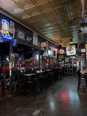 Lil' Red's Longhorn Saloon by null