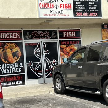 Ray's Chicken & Fish - Store front - Seafood Near Me - Stockton, California