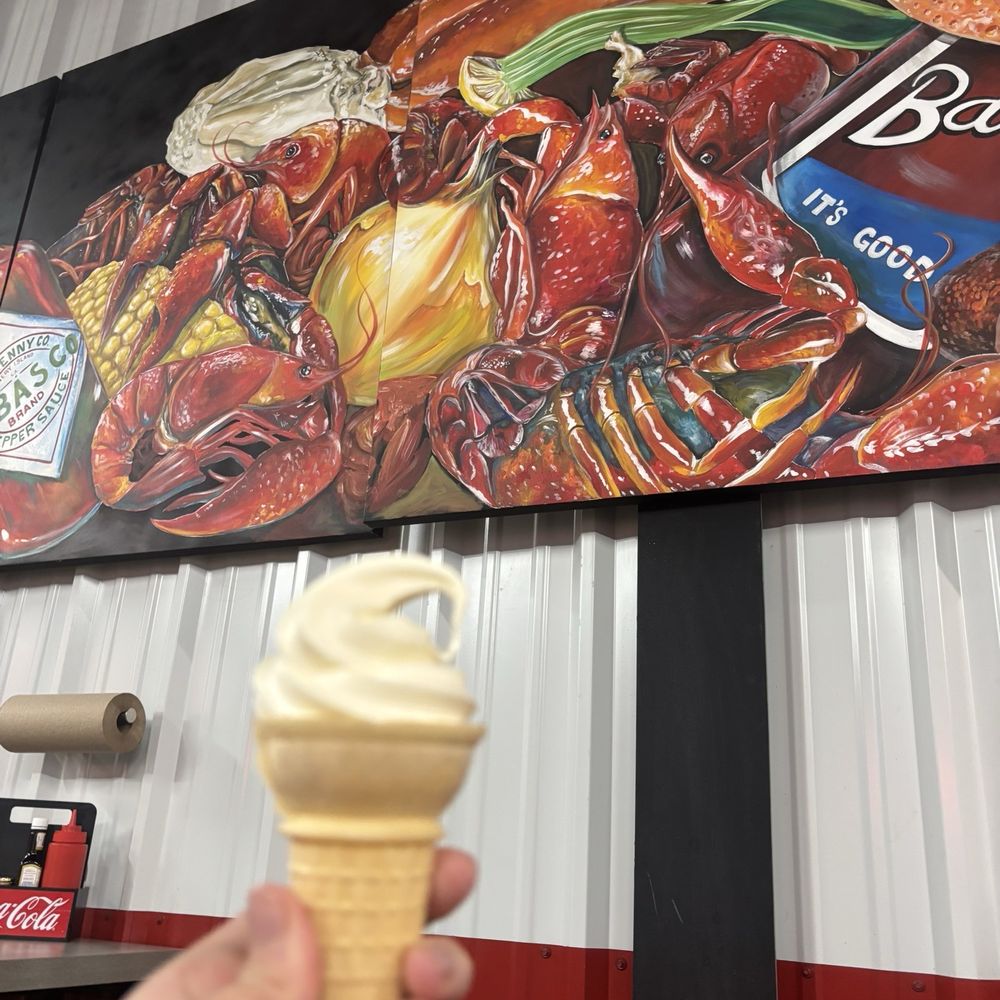 Dewy Dew Bugz - Ice cream - Seafood Near Me - D'Iberville, Mississippi