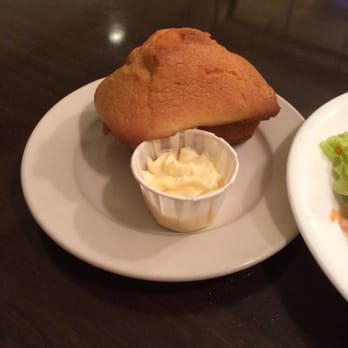 Pieloon - Steaming hot corn bread - American Near Me - Downey, California Pieloon - Steaming hot corn bread - American Near Me - Downey, California