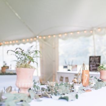 Willow Oak Flower & Herb Farm - Wedding decor - Flowers & Gifts Near Me - Severn, Maryland Willow Oak Flower & Herb Farm - Wedding decor - Flowers & Gifts Near Me - Severn, Maryland