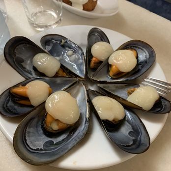 La Cova Fumada - Clams - Tapas/Small Plates Near Me - Barcelona, B La Cova Fumada - Clams - Tapas/Small Plates Near Me - Barcelona, B