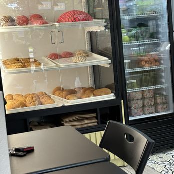 Al Pan Caliente - Giant concha's and sweet bread - Desserts Near Me - Lawrenceville, Georgia