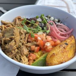 Septentrio Winery - Havana Bowl with Cuban Citrus Garlic, BLACK BEANS, HERB BASMATI RICE, AVOCADO SLICES, GARLIC AIOLI, PICKLED ONIONS & 1 PLANTAIN.