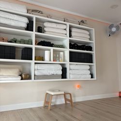 Doza Yoga - The accessories wall