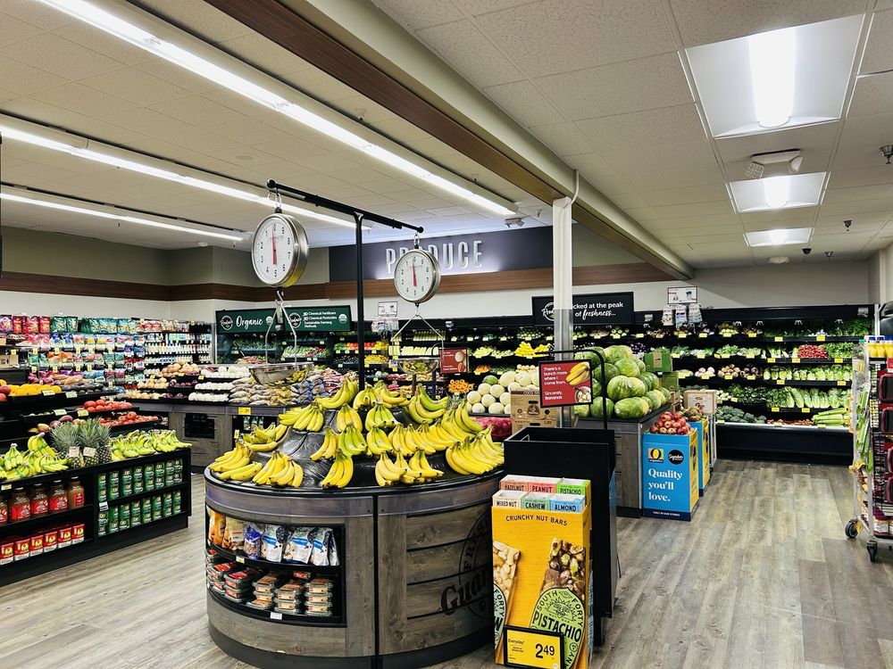 VONS Updated August 2024 83 Photos & 115 Reviews 550 E Baseline