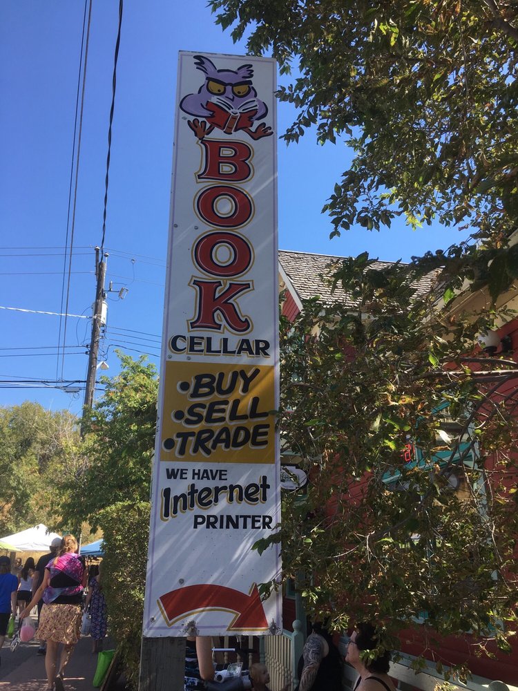 THE BOOK CELLAR Updated October 2024 613 12th Avenue, Invermere