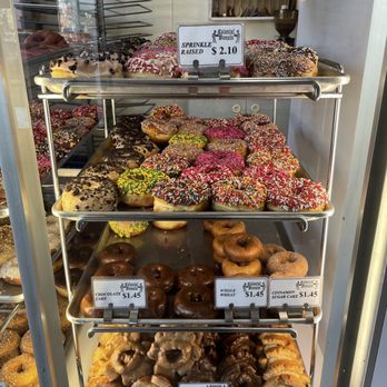 Colonial Donuts - Donuts Near Me - Oakland, California