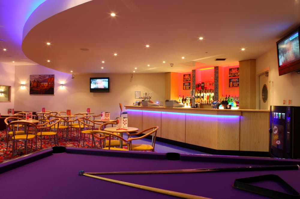 LA BOWL 1015 Chetham Court, Warrington, United Kingdom Bowling