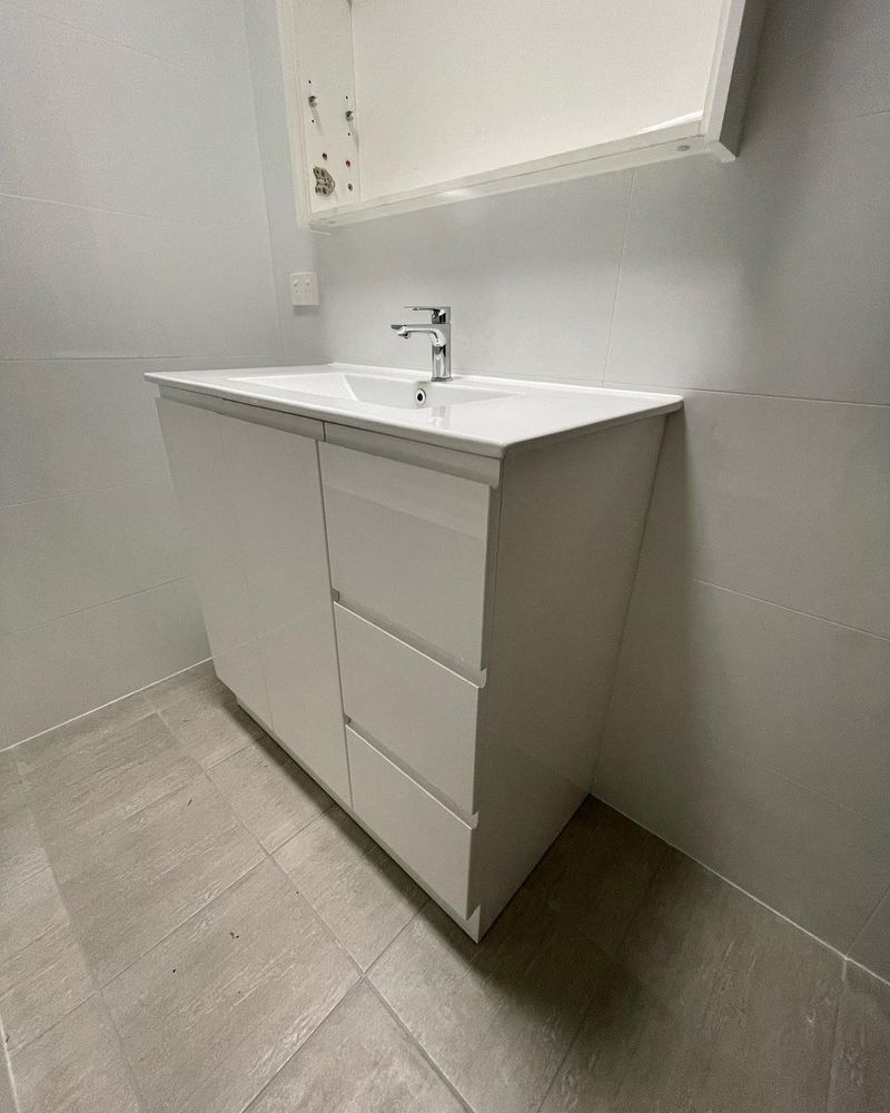 Slide of Queens Blvd Emergency Plumbing and Heating