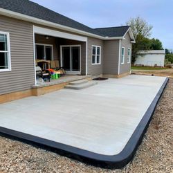 LM Custom Concrete - Large patio with wedding cake stairs