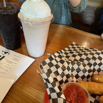 Squirrel Tree Restaurant & Bar - Milkshake - American Near Me - Leavenworth, Washington Squirrel Tree Restaurant & Bar - Milkshake - American Near Me - Leavenworth, Washington