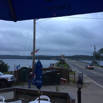 Red's Eats - Seating and the view - Seafood Near Me - Wiscasset, Maine Red's Eats - Seating and the view - Seafood Near Me - Wiscasset, Maine