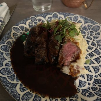 Salt and Iron - Petite steak and mashed potatoes - Seafood Near Me - Edmonds, Washington Salt and Iron - Petite steak and mashed potatoes - Seafood Near Me - Edmonds, Washington