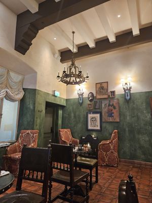 Lou & Herbert's by null