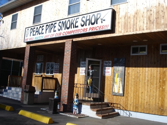PEACE PIPE SMOKE SHOP Updated October 2024 9 Squaw Ln, Mastic, New