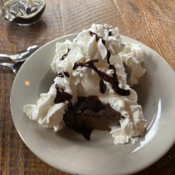 Seaside Brewing Company - Brownie sundae - Breweries Near Me - Seaside, Oregon Seaside Brewing Company - Brownie sundae - Breweries Near Me - Seaside, Oregon