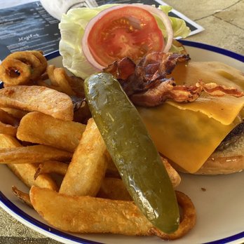 La Isla - Marriott Burger - International Near Me - Cancún, ROO