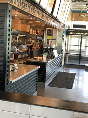Shake Shack Vernon Hills by null