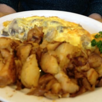 Beach Break Cafe - Kathy's vegetarian omelet - Breakfast & Brunch Near Me - Oceanside, California Beach Break Cafe - Kathy's vegetarian omelet - Breakfast & Brunch Near Me - Oceanside, California