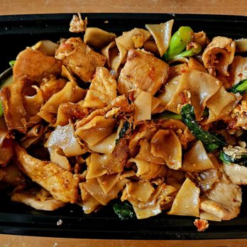 Chili Basil Thai Cuisine - Thai Near Me - Ventura, California