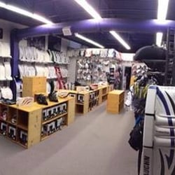 Front Row Sports - Front Row Sports Goalie Room