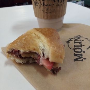 Molinos Coffee - Nutella croissant sandwich with banana and strawberries - Coffee & Tea Near Me - Riverside, California Molinos Coffee - Nutella croissant sandwich with banana and strawberries - Coffee & Tea Near Me - Riverside, California