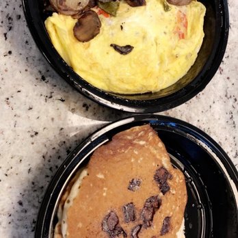 iMunch Cafe - Tomatocado Omelet and chocolate chip Hot Cakes - Coffee & Tea Near Me - Philadelphia, Pennsylvania