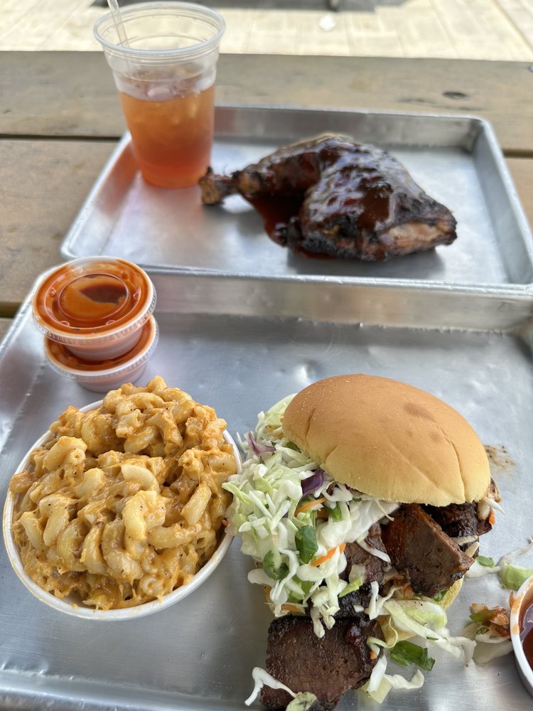 SAUCY’S WALK-UP BAR.B.Q - Updated October 2024 - 495 Photos & 724 ...