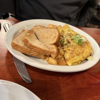 3 Brothers Diner - Farmers omelet - Breakfast & Brunch Near Me - Powell, Ohio