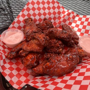 Strong's Brick Oven Pizzeria - BBQ wings (extra crispy) - Pizza Near Me - Union, Kentucky Strong's Brick Oven Pizzeria - BBQ wings (extra crispy) - Pizza Near Me - Union, Kentucky