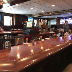 Windward Tavern - Bar area