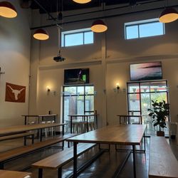 St Elmo Brewing - Indoor seating