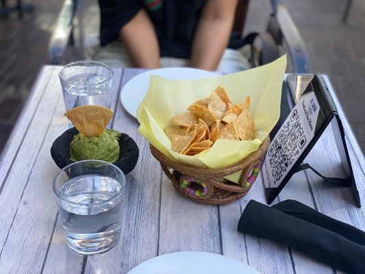 Pez Cantina by null
