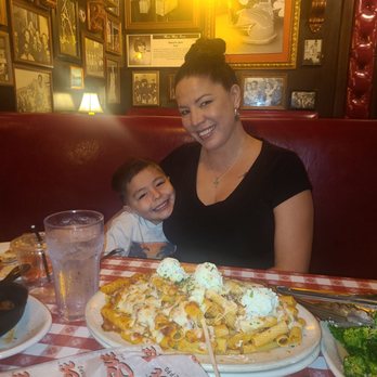 Buca di Beppo Italian Restaurant - Getting ready to grub - Italian Near Me - Universal City, California Buca di Beppo Italian Restaurant - Getting ready to grub - Italian Near Me - Universal City, California