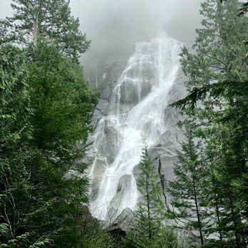 Shannon Falls Provincial Park - Parks Near Me - Squamish, British Columbia Shannon Falls Provincial Park - Parks Near Me - Squamish, British Columbia
