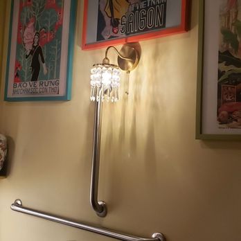Cafe Chinois - women's Bathroom - Asian Fusion Near Me - Wilmington, North Carolina