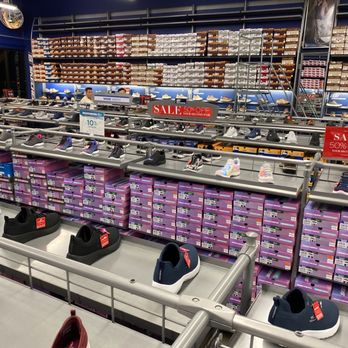 SKECHERS Factory Outlet - Shoe Stores Near Me - Camarillo, California SKECHERS Factory Outlet - Shoe Stores Near Me - Camarillo, California