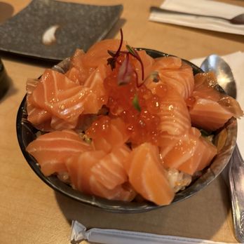 ITs IZAKAYA - Salmon & Ikura Bowl - Sushi Bars Near Me - Las Vegas, Nevada ITs IZAKAYA - Salmon & Ikura Bowl - Sushi Bars Near Me - Las Vegas, Nevada