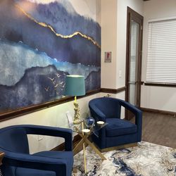 Frisco Beauty Nurse - We strive to stay on time, but just in case, here is a little spot of beauty rest for you.