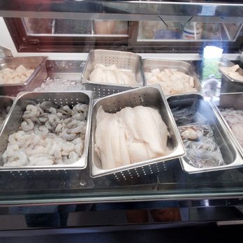 City Seafood - a variety of seafoods on display - Seafood Markets Near Me - Everglades City, Florida City Seafood - a variety of seafoods on display - Seafood Markets Near Me - Everglades City, Florida