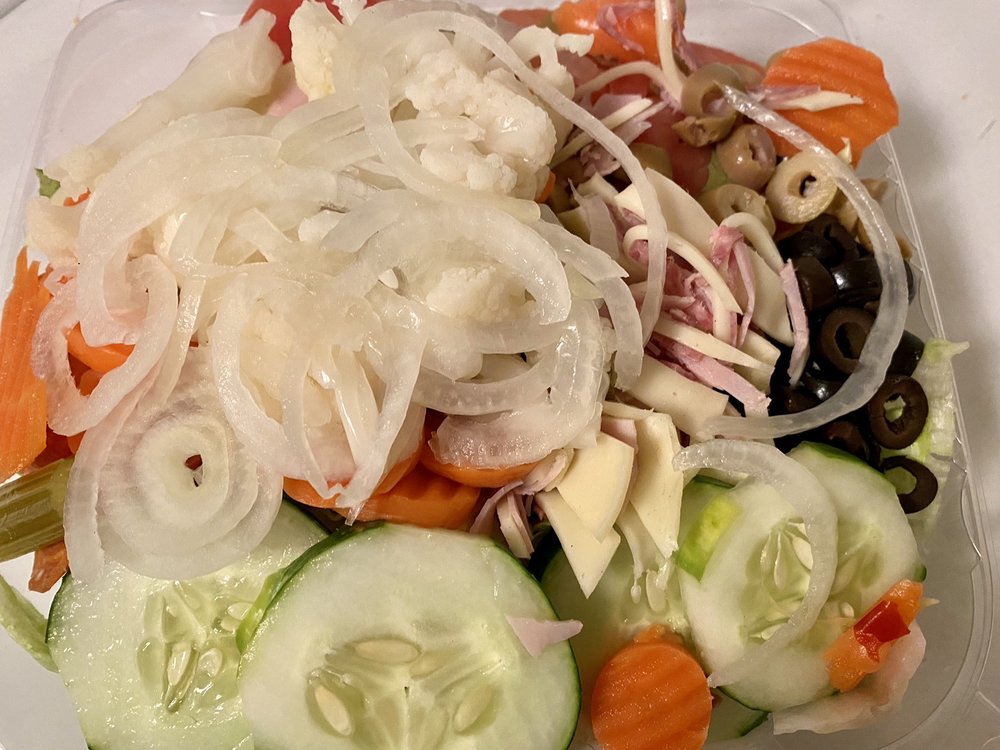 ELIZABETH PIZZA & RESTAURANT Updated August 2024 35 Photos & 23