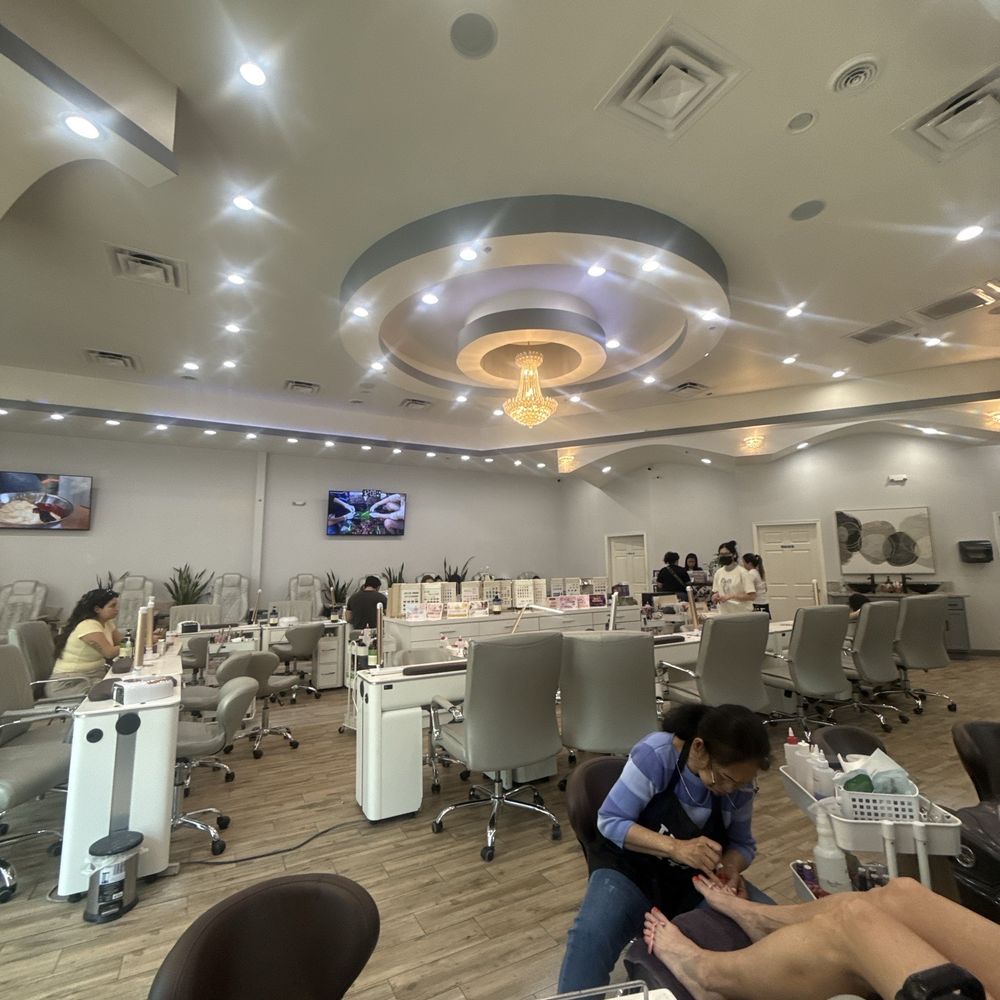 Triangle Nails Spa - Nail salon - Nail Salons Near Me - Austin, Texas