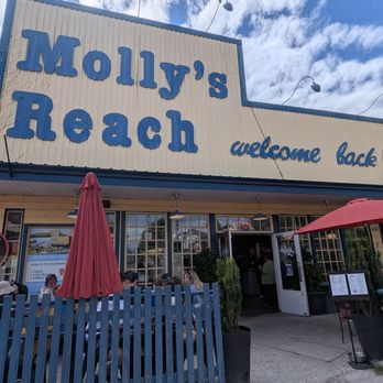 Molly’s Reach - Cafes Near Me - Gibsons, British Columbia Molly’s Reach - Cafes Near Me - Gibsons, British Columbia