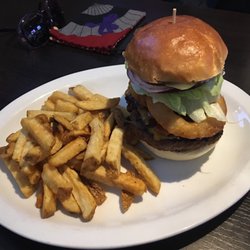 Tiperary Taphouse - Tipperary Burger