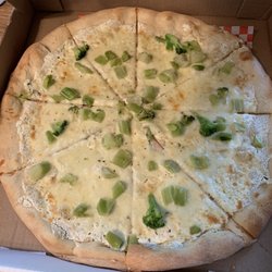 Panzinis Pizza House - White pizza with broccoli