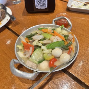 Isla Grand - Chop Suey - Filipino Near Me - Pleasant Hill, California