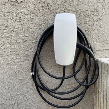 Live Conductor Electric - EV Tesla Charger - Electricians Near Me - Whittier, California